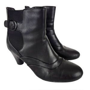 Clarks Black leather Heeled Ankle Boots